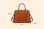 Load image into Gallery viewer, Classic Leather Shoulder &amp; Handbag – Sac à bandoulière et à main en cuir classique
