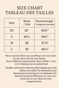 High-Waisted Straight Jeans – Perfect for Fall | Jean droit taille haute – Parfait pour l’automne