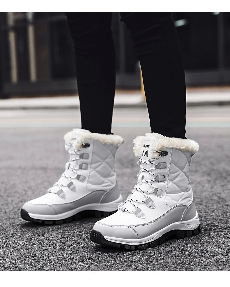 Plush Lined Ankle Snow Boots – Warm Grip Winter Style