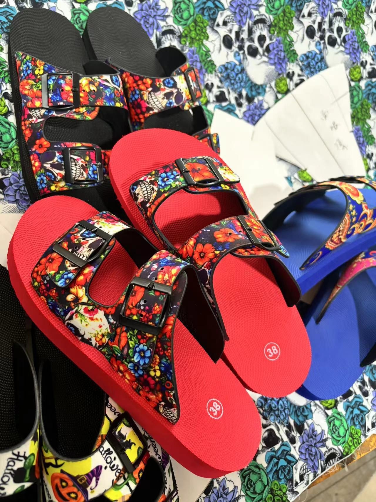 Women’s Buckle Slide Sandals – Lightweight Mixed Color Flats