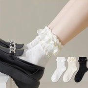 Pairs Lace Socks | OWNLUXE