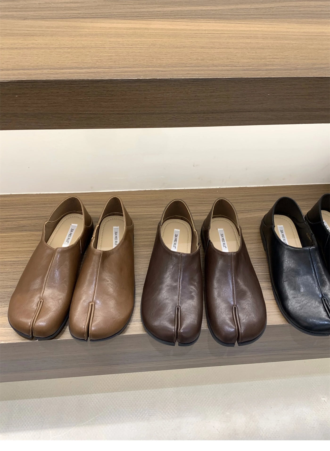 Women's Retro Flats – Shop at OWNLUXE