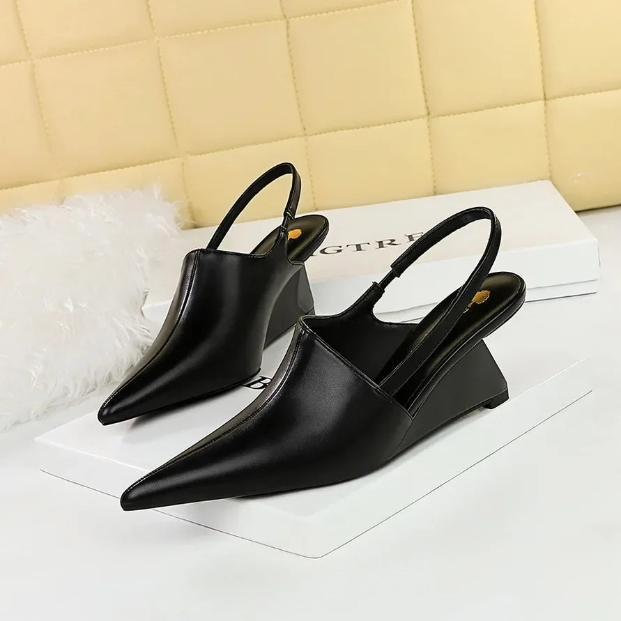Women's Pointed Toe Leather Retro Pumps – Shop at OWNLUXE