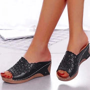 Women's Wedge Sandals – Comfortable Floral Design