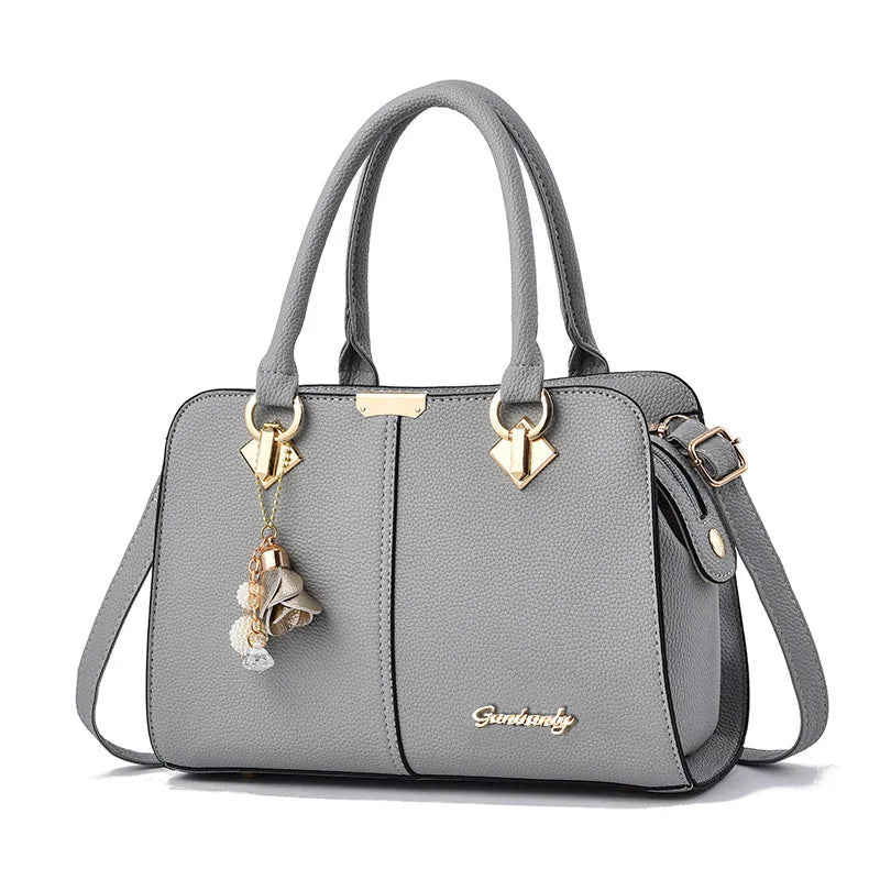 Fashion Tote Bag with Tassel – Stylish & Versatile | Sac Cabas avec Gland – Élégant & Polyvalent
