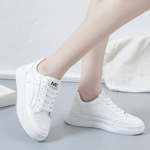 💧 Waterproof PU Slip-Ons with Medium Heel | Chaussures Imperméables à Talon Moyen en PU