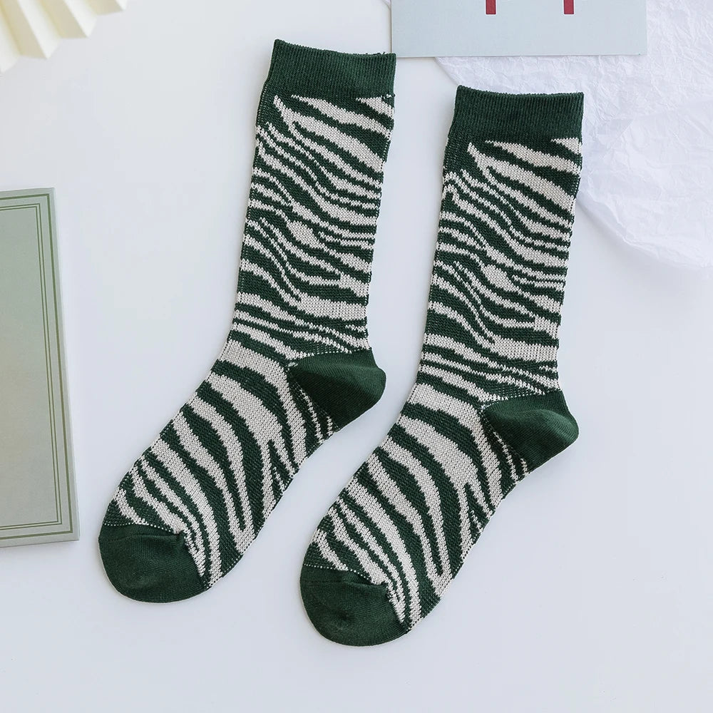 1 Pair Women Socks Spring Autumn Retro Style Men Couple Cotton Socks Flower Stripe Plaid Pattern Solid Colorful Socks EUR 37-43