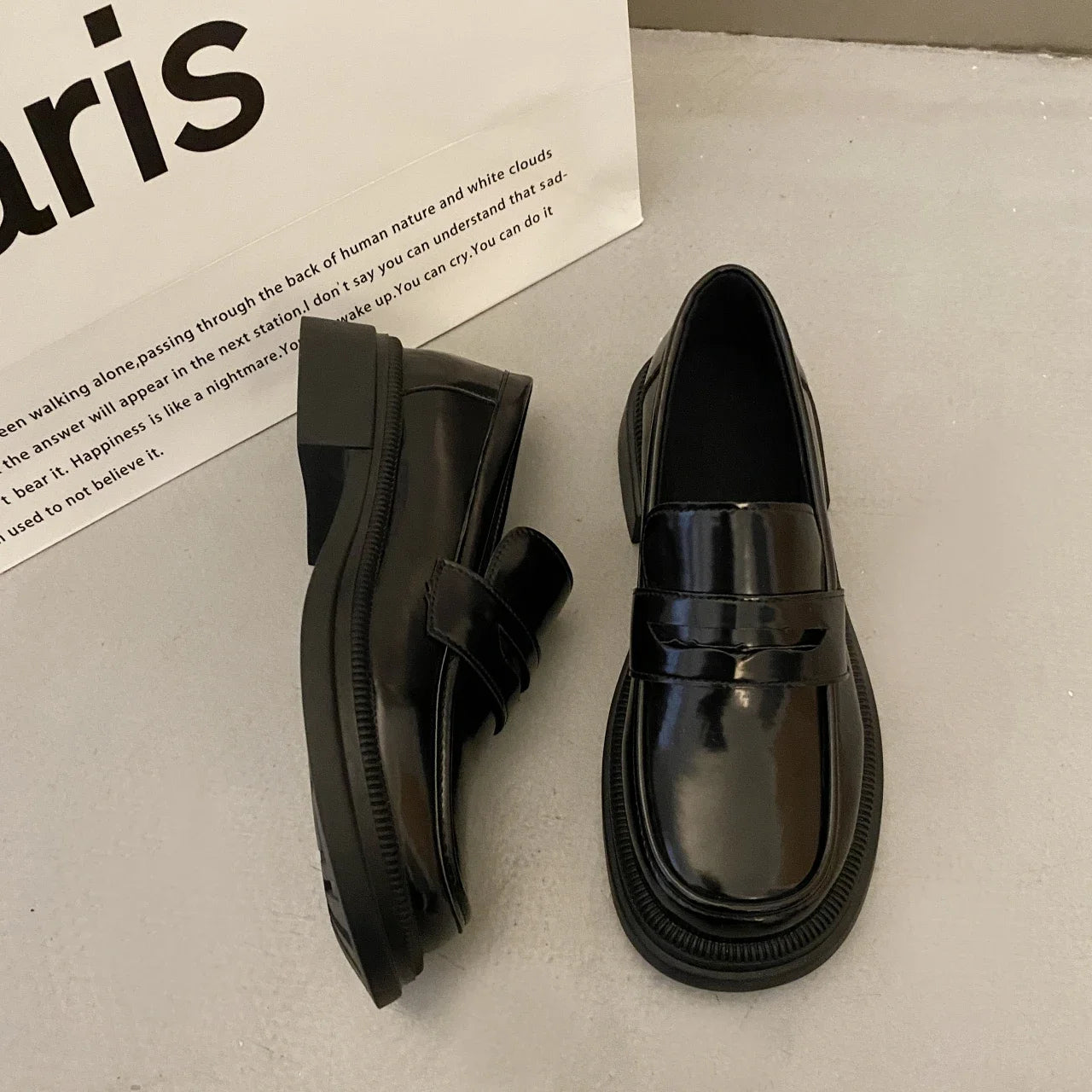 Women's Round Toe Retro Loafers – Shop at OWNLUXE