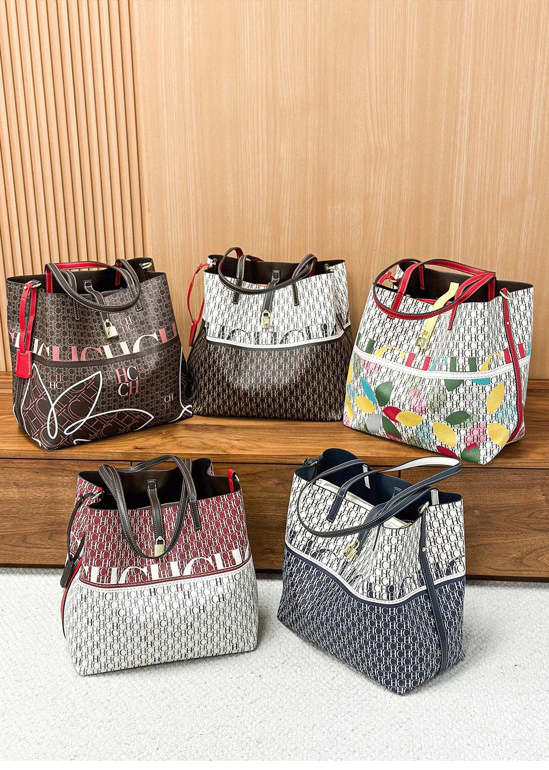 CH Women's Printed Handbag - Large Capacity Commuter Bag