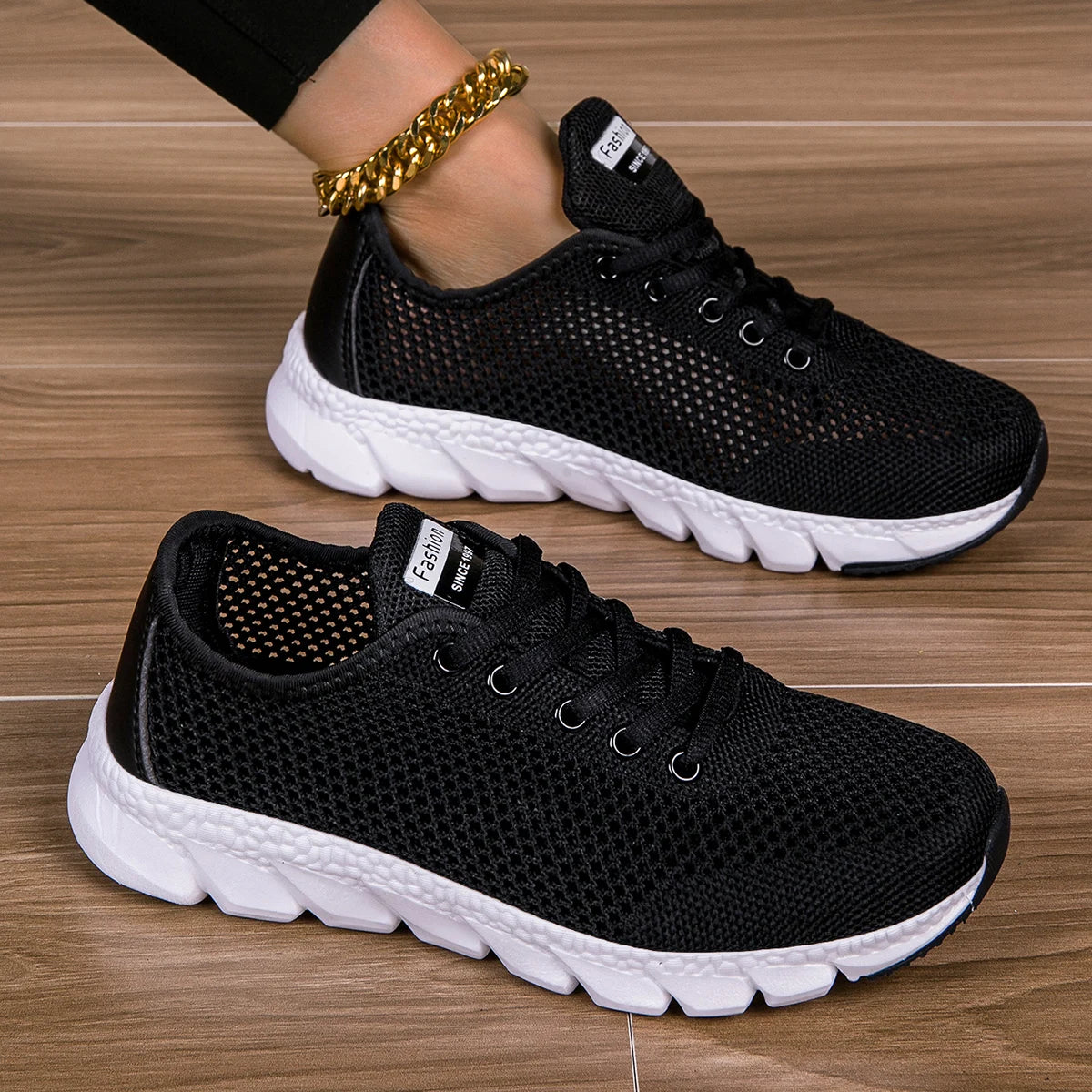 Breathable Mesh Running Shoes for Women – Lightweight Stability Trainer Chaussures de course en maille respirante pour femmes – Stabilité légère