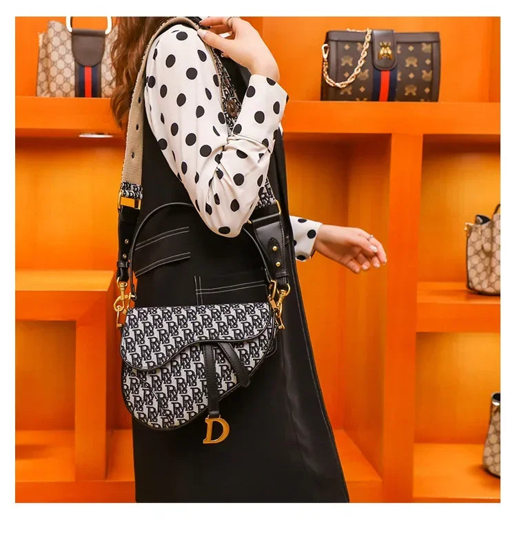 Luxury Women's Clutch Bag – Designer Crossbody Shoulder Purse & Travel Tote
