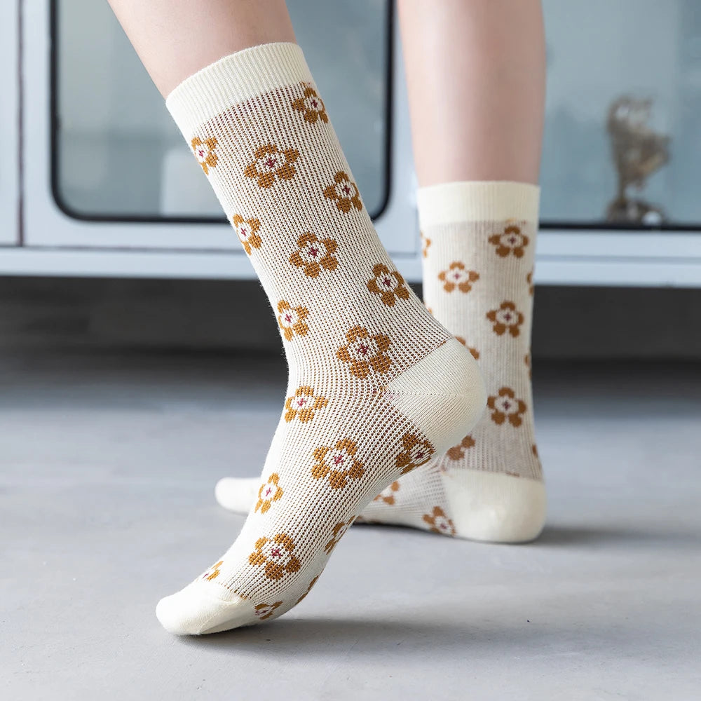 1 Pair Women Socks Spring Autumn Retro Style Men Couple Cotton Socks Flower Stripe Plaid Pattern Solid Colorful Socks EUR 37-43