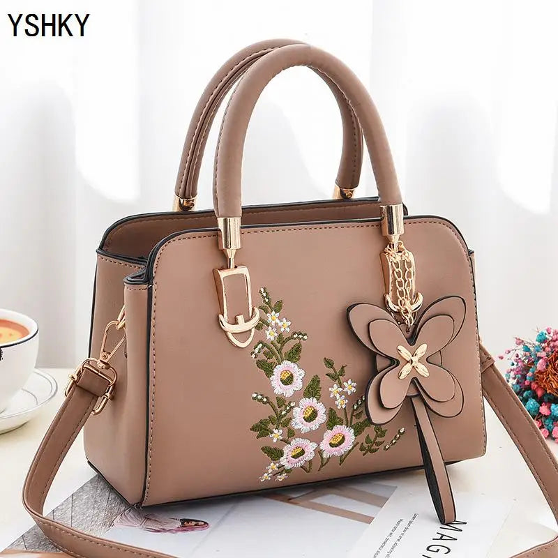 Large Capacity PU Leather Bucket Bag – Structured Shoulder Handbag with Hasp Closure