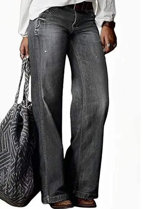Bold & Relaxed: Wide-Leg Jeans with Patchwork | Jean large audacieux pour femme – Détails patchwork