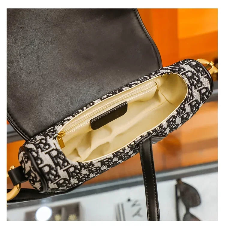 Luxury Women's Clutch Bag – Designer Crossbody Shoulder Purse & Travel Tote