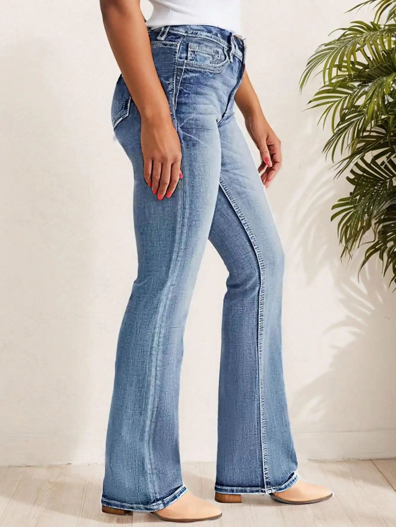 Women's Casual Button Pocket Jeans - Straight Leg Denim Pants