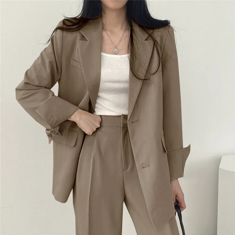 Tailored Office Pant Suit - Structured Business Set for Women
