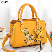 Large Capacity PU Leather Bucket Bag – Structured Shoulder Handbag with Hasp Closure