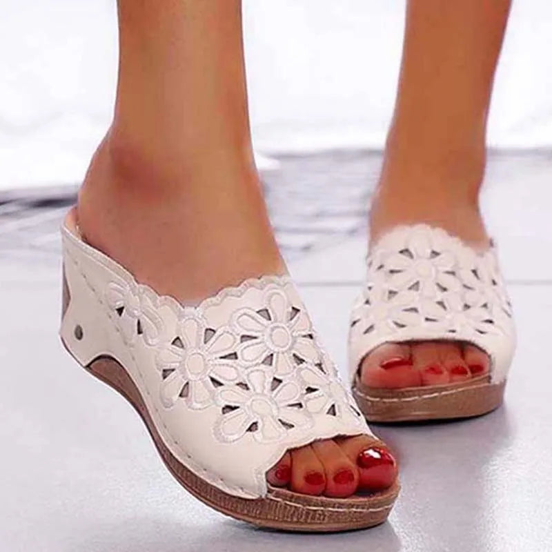 Women's Wedge Sandals – Comfortable Floral Design