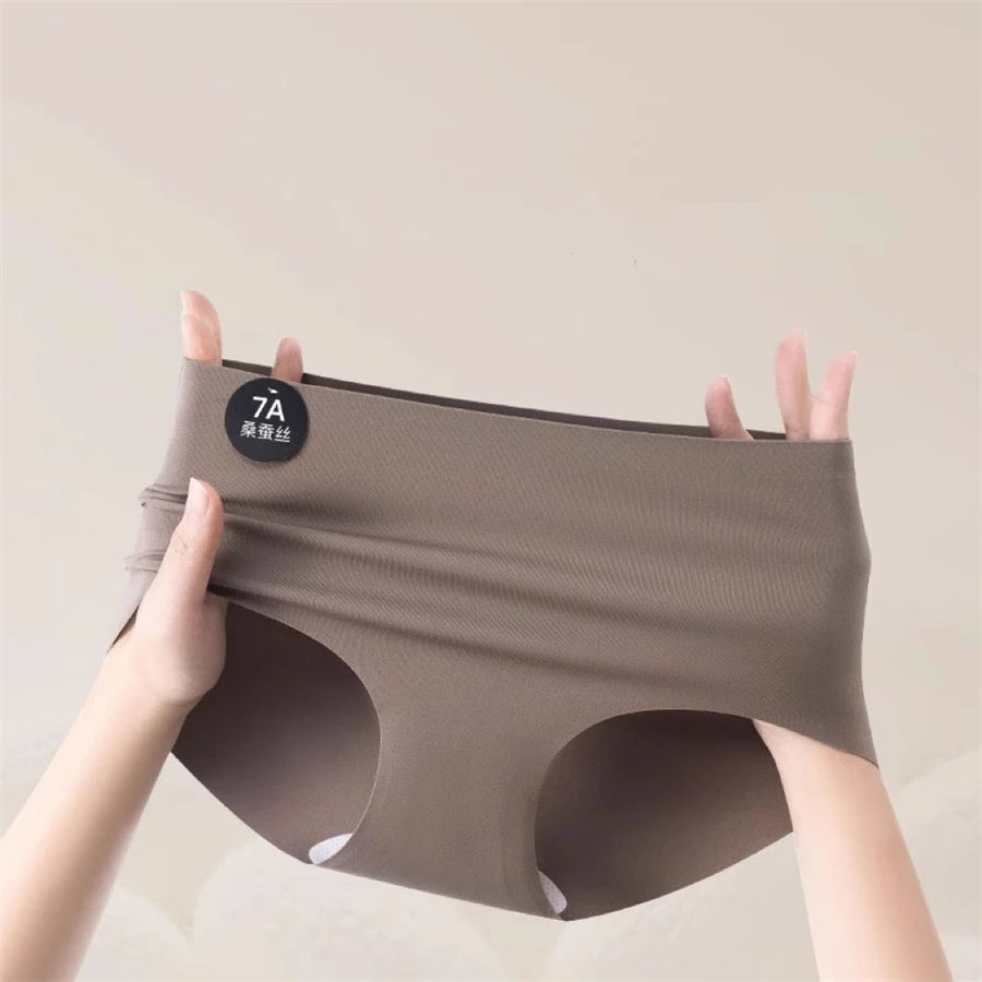 Women's Seamless Briefs | OWNLUXE