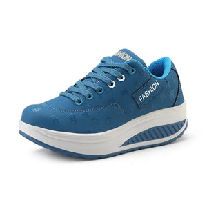 Women’s Lightweight Lace-Up Sneakers | Baskets légères à lacets pour femme