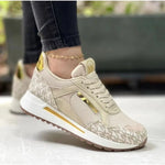 Load image into Gallery viewer, Women&#39;s Patchwork Lace-Up Sneakers – Waterproof Mid-Heel Comfort | Baskets à lacets patchwork imperméables pour femme – Talon moyen confortable
