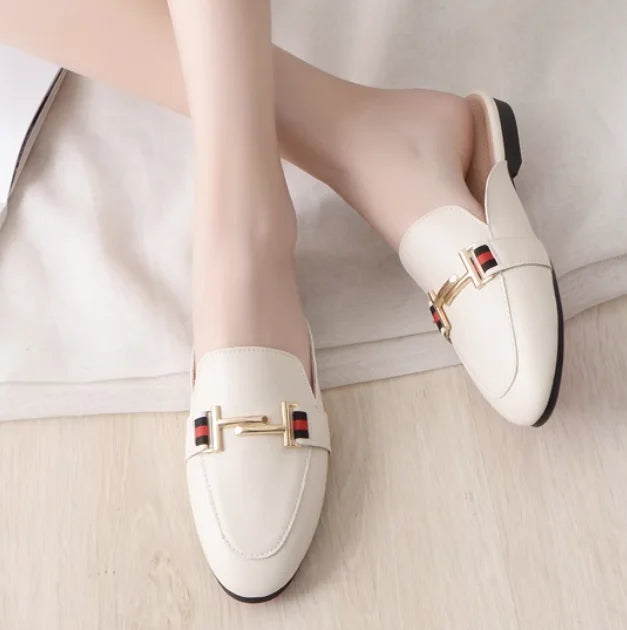 Women’s Chain Detail Flat Mules – Closed Toe Slides