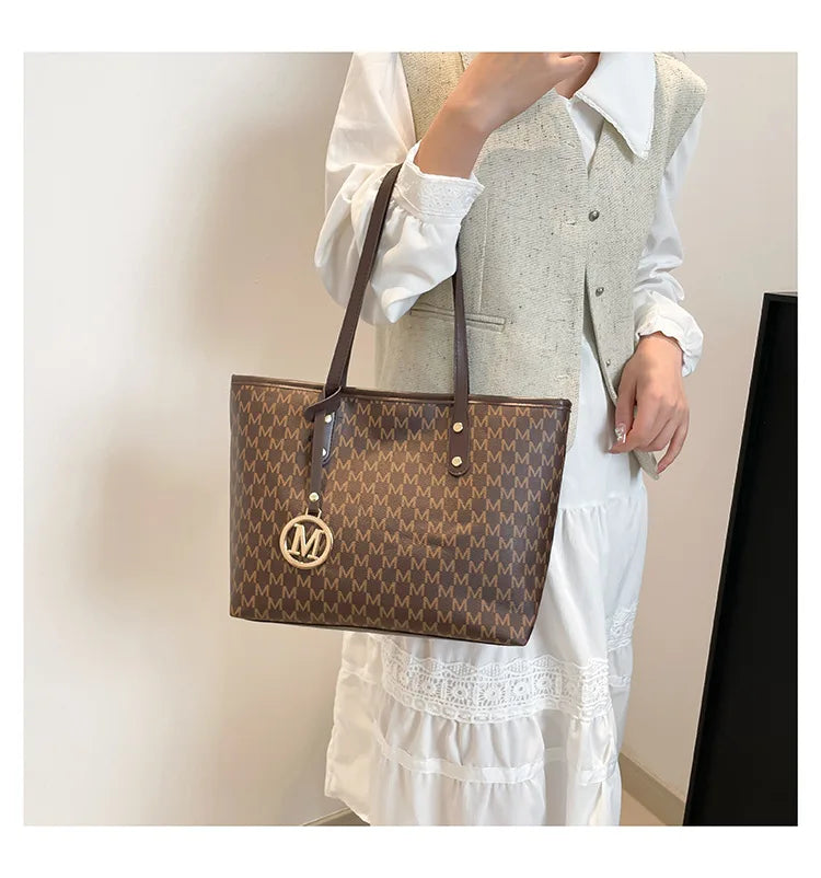 2025 Designer Shoulder Bag - Large Capacity Crossbody