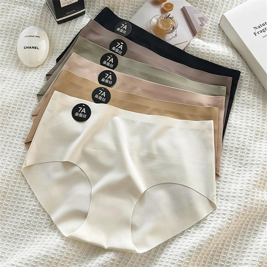 Women's Seamless Briefs | OWNLUXE