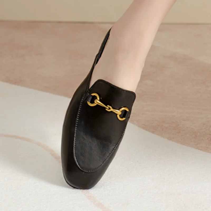 Women’s Chain Detail Flat Mules – Closed Toe Slides