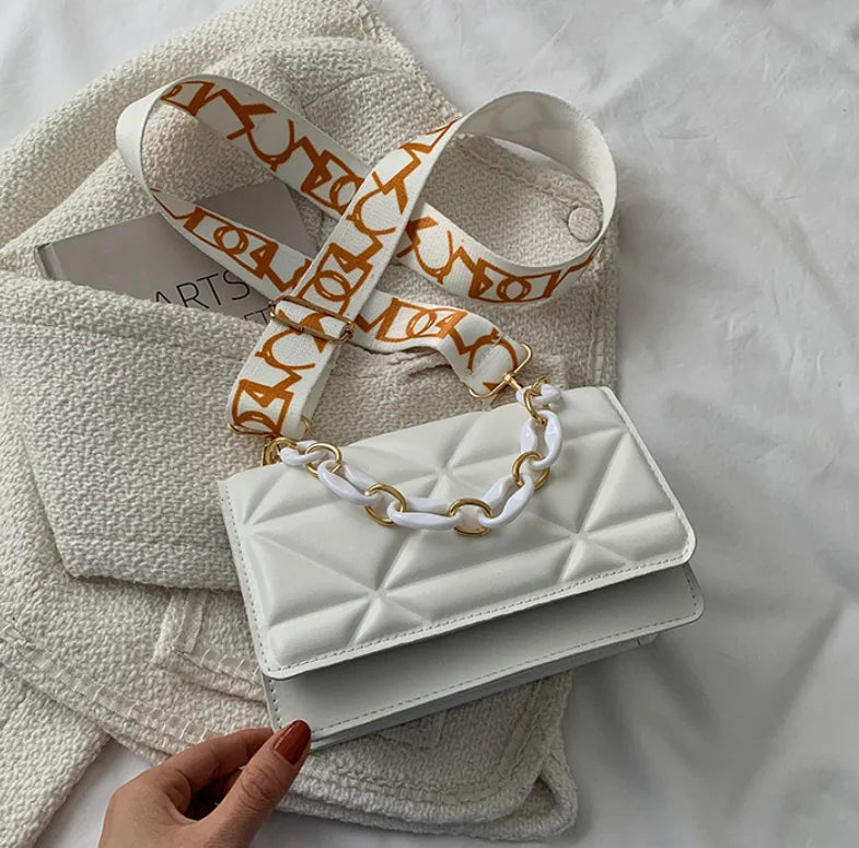 Canvas Bucket Bag | OWNLUXE