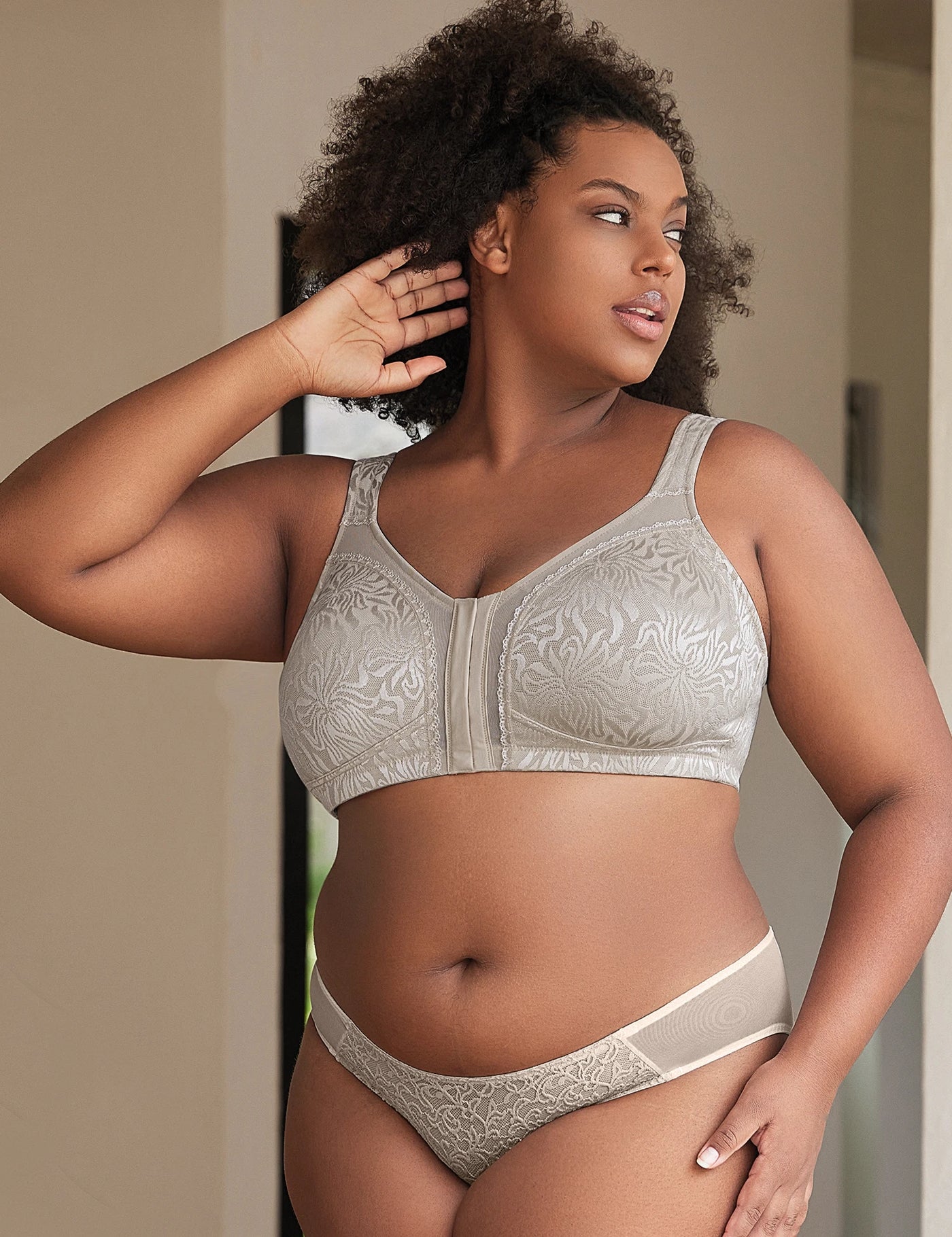 V-Neck Minimizer Bra | OWNLUXE