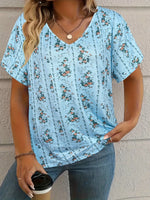 Load image into Gallery viewer, Floral V-Neck Tee / T-shirt à col en V motif floral
