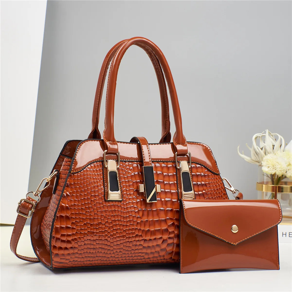 Serpentine Pattern Tote Bag - Structured Fashion Handbag for Women