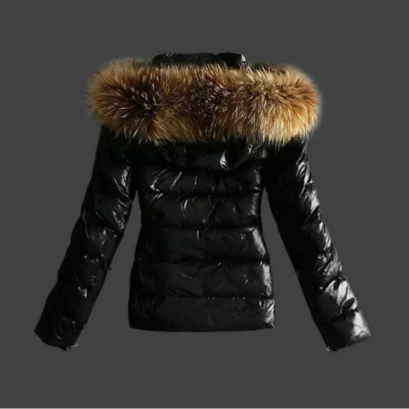 Winter Comfort Hooded Coat – Insulated Faux-Fur Collar