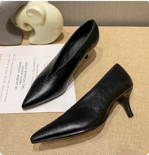 Women's Pointed Toe Pumps (Wine Chunky Heel) – Shop at OWNLUXE