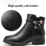 Load image into Gallery viewer, ✨ Rhinestone Winter Snow Boots / Bottes d’Hiver à Strass ✨
