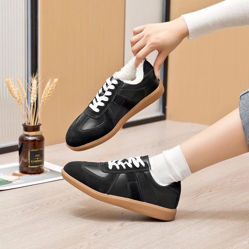 Women's Round Toe Leather Sneakers – Shop at OWNLUXE