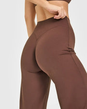 Mid-Waist Yoga Pants – Straight Leg Active