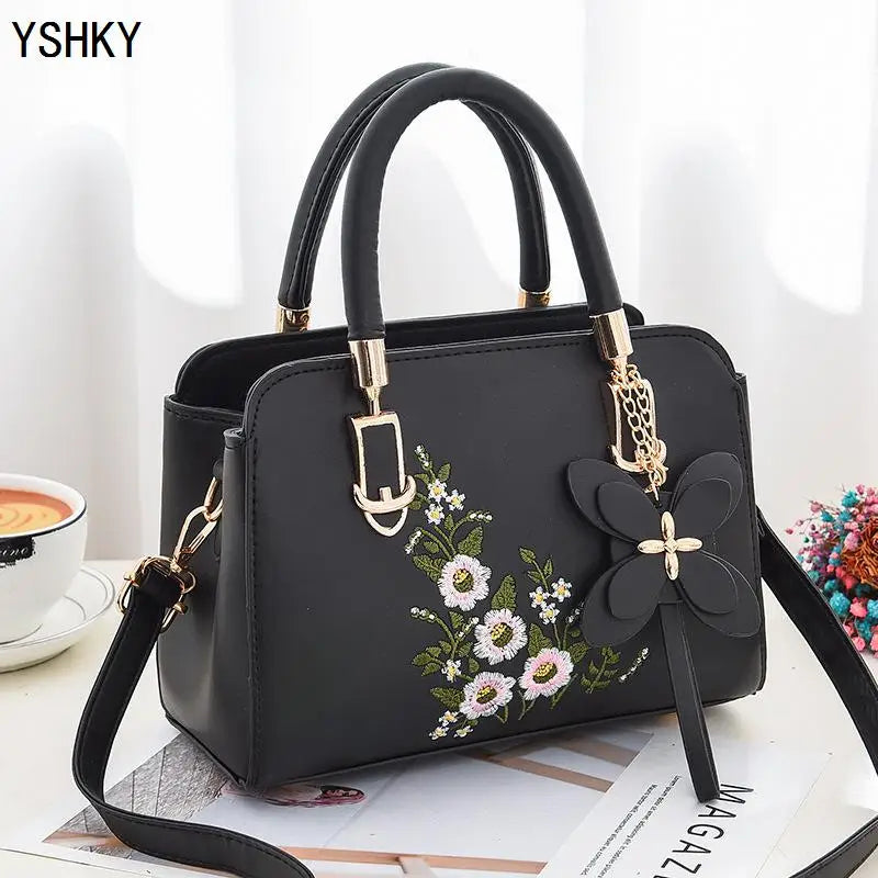 Large Capacity PU Leather Bucket Bag – Structured Shoulder Handbag with Hasp Closure