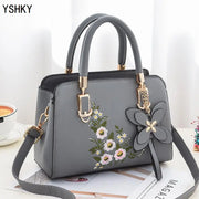 Large Capacity PU Leather Bucket Bag – Structured Shoulder Handbag with Hasp Closure