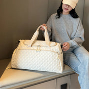 Oxford Diamond Lattice Travel Tote – Stylish Weekender with Distinctive Pattern