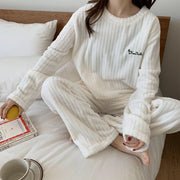 Two-Piece Velvet Pajama Set (Sjt-Green) – Shop at OWNLUXE