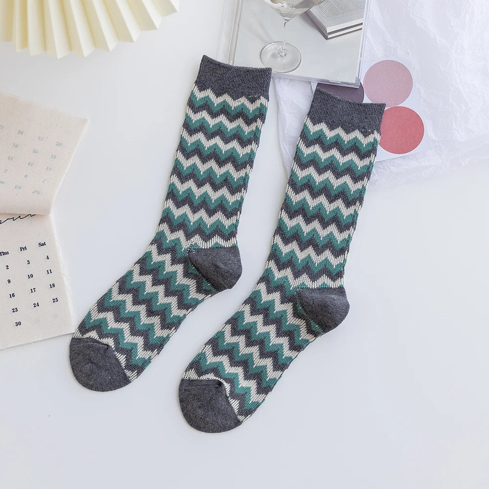 1 Pair Women Socks Spring Autumn Retro Style Men Couple Cotton Socks Flower Stripe Plaid Pattern Solid Colorful Socks EUR 37-43