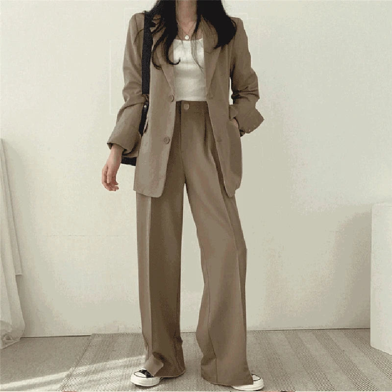 Tailored Office Pant Suit - Structured Business Set for Women