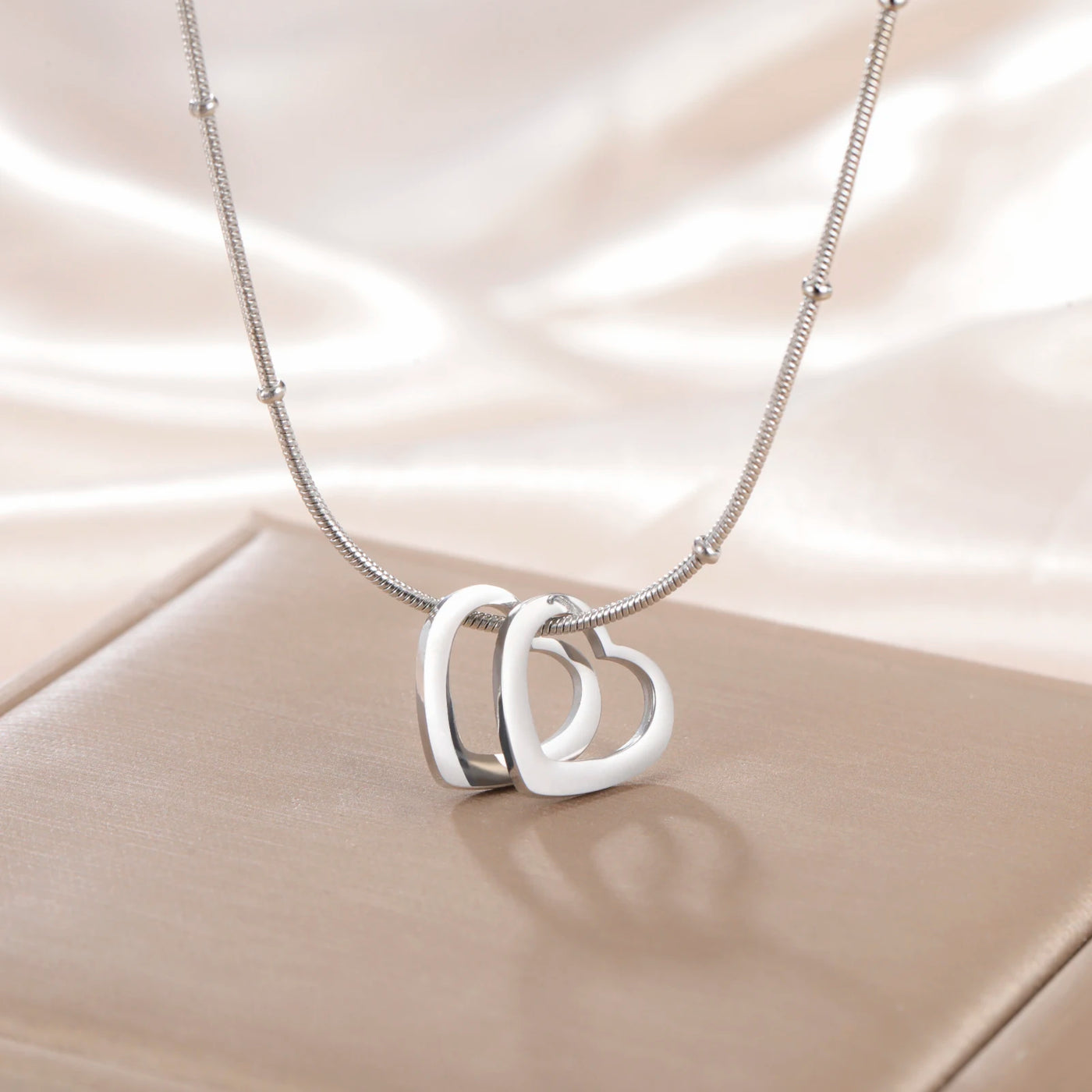 Personalized Heart Name Necklace – Family Keepsake | OWNLUXE