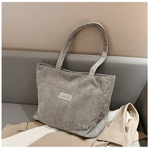 Corduroy Shoulder Bag – Urban Simplicity | Sac d’Épaule en Velours Côtelé – Simplicité Urbaine