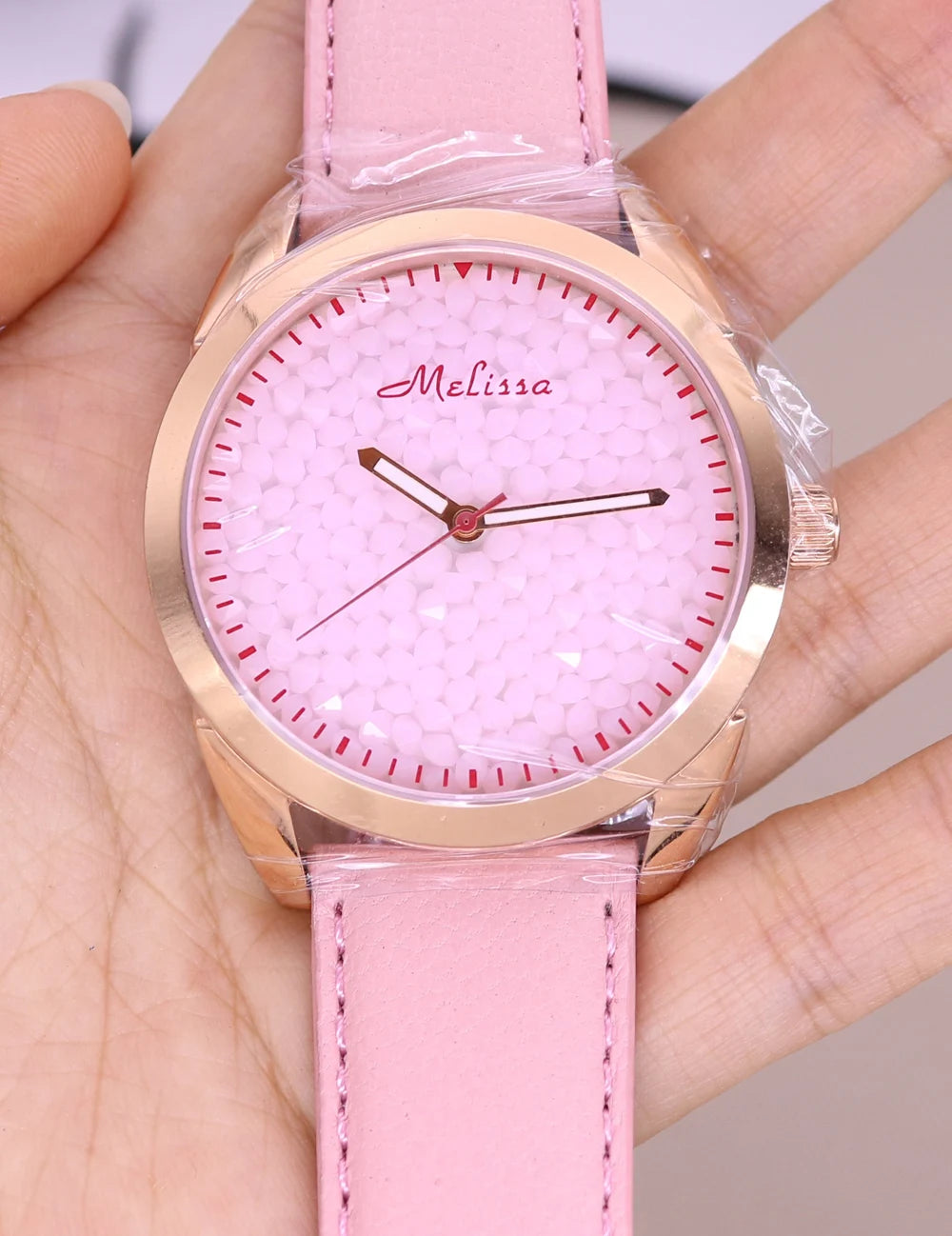 Leather Strap Quartz Watch - Minimalist Water-Resistant Wristwatch