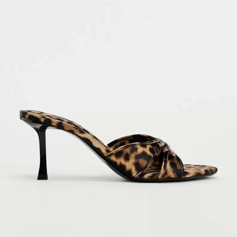 Women's Wearing Exquisite Slippers – Shop at OWNLUXE