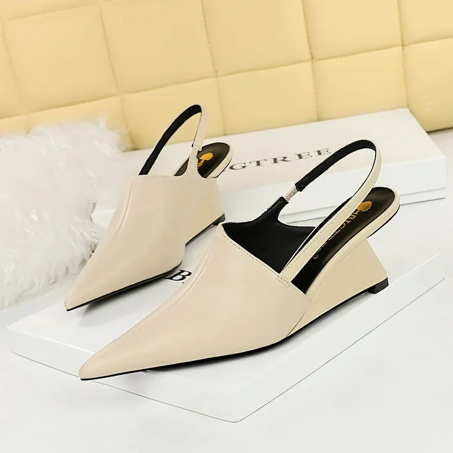 Women's Pointed Toe Leather Retro Pumps – Shop at OWNLUXE